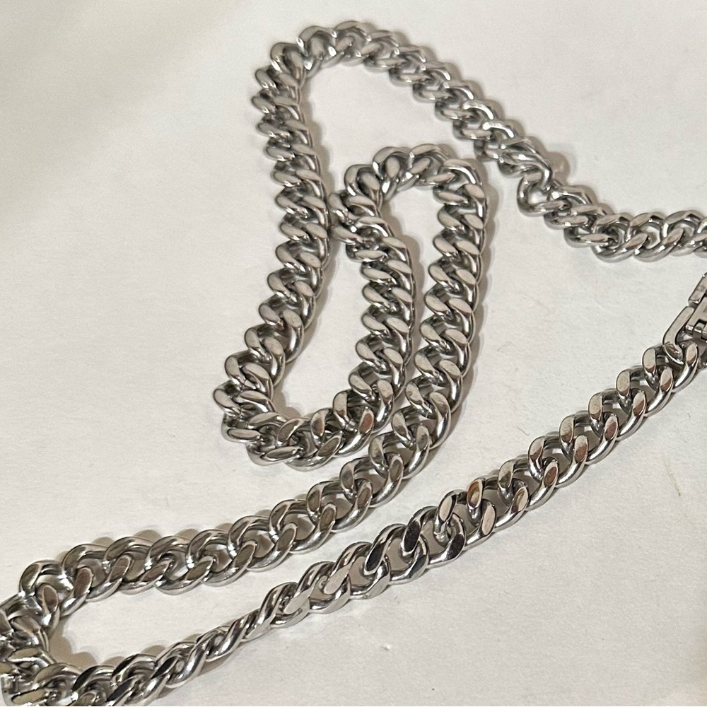 Chunky stainless steel chains
